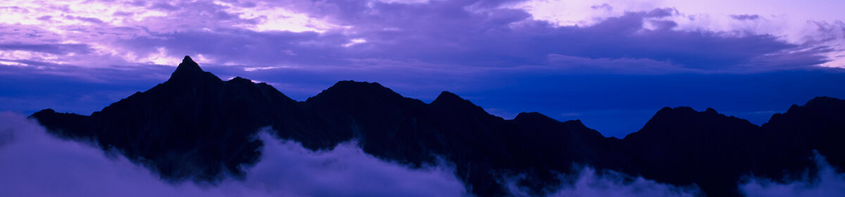 MAGIC HOUR